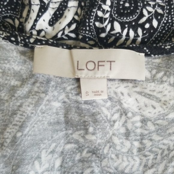 EUC Loft Paisley Empire Waist Faux Wrap Front Peplum Hem Tank - Picture 7 of 8